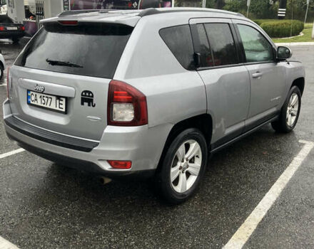 Сірий Джип Compass, об'ємом двигуна 2.36 л та пробігом 169 тис. км за 12499 $, фото 3 на Automoto.ua