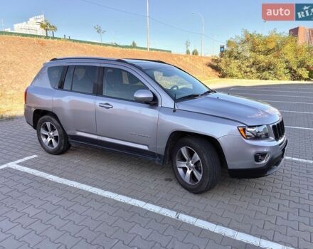 Сірий Джип Compass, об'ємом двигуна 2.36 л та пробігом 194 тис. км за 8500 $, фото 3 на Automoto.ua
