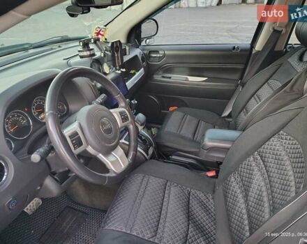 Джип Компас 2016 в Павлограде на Automoto.ua Серый Джип Компас, объемом двигателя 2.36 л и пробегом 114 тыс. км за 11100 $, фото 6 на Automoto.ua