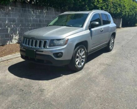 Серый Джип Компас, объемом двигателя 2.4 л и пробегом 73 тыс. км за 12800 $, фото 2 на Automoto.ua