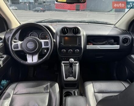 Сірий Джип Compass, об'ємом двигуна 2.36 л та пробігом 194 тис. км за 8500 $, фото 19 на Automoto.ua