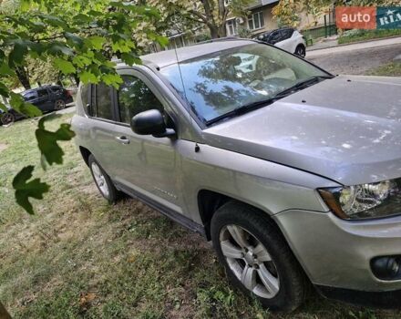 Сірий Джип Compass, об'ємом двигуна 2 л та пробігом 135 тис. км за 12300 $, фото 2 на Automoto.ua