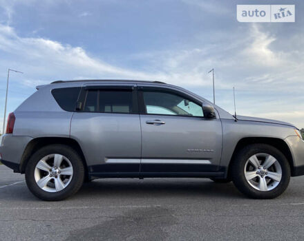 Серый Джип Компас, объемом двигателя 2.36 л и пробегом 225 тыс. км за 12500 $, фото 6 на Automoto.ua