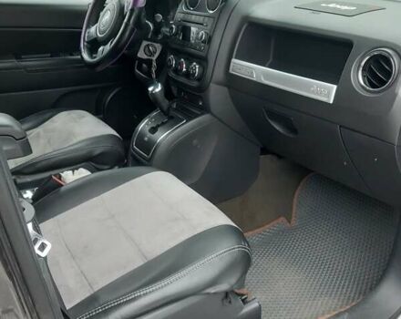 Серый Джип Компас, объемом двигателя 2.36 л и пробегом 190 тыс. км за 10300 $, фото 3 на Automoto.ua