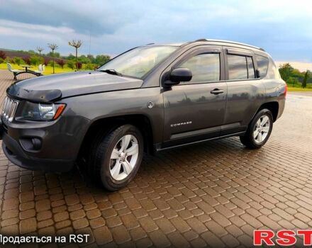 Джип Компас 2016 в Шепетовке на Automoto.ua Серый Джип Компас, объемом двигателя 2.4 л и пробегом 210 тыс. км за 9600 $, фото 2 на Automoto.ua