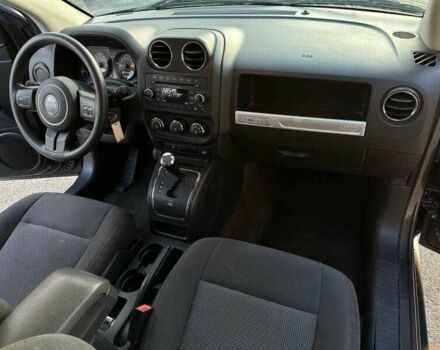 Сірий Джип Compass, об'ємом двигуна 2.4 л та пробігом 47 тис. км за 2300 $, фото 5 на Automoto.ua