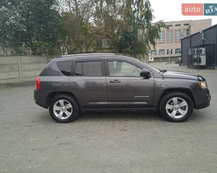 Серый Джип Компас, объемом двигателя 2.36 л и пробегом 130 тыс. км за 11200 $, фото 3 на Automoto.ua