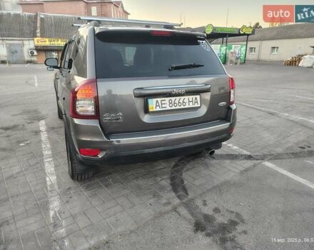 Джип Компас 2016 в Павлограде на Automoto.ua Серый Джип Компас, объемом двигателя 2.36 л и пробегом 114 тыс. км за 11100 $, фото 1 на Automoto.ua