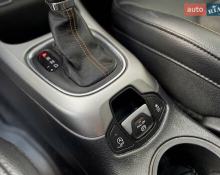 Серый Джип Компас, объемом двигателя 2.4 л и пробегом 119 тыс. км за 12900 $, фото 26 на Automoto.ua