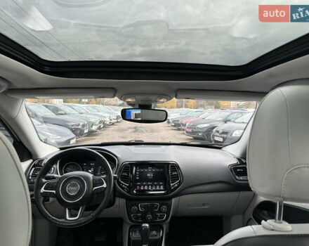 Джип Compass 2017 у Полтаві на Automoto.ua Сірий Джип Compass, об'ємом двигуна 2.36 л та пробігом 125 тис. км за 15500 $, фото 32 на Automoto.ua