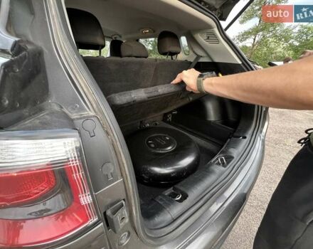 Джип Компас 2017 в Каменское - Днепродзержинск на Automoto.ua Серый Джип Компас, объемом двигателя 2.36 л и пробегом 119 тыс. км за 13800 $, фото 24 на Automoto.ua