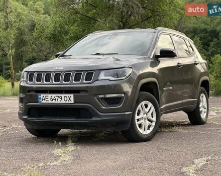 Джип Компас 2017 в Каменское - Днепродзержинск на Automoto.ua Серый Джип Компас, объемом двигателя 2.36 л и пробегом 119 тыс. км за 13800 $, фото 15 на Automoto.ua