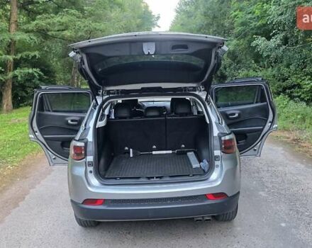 Джип Компас 2017 в Нововолынск на Automoto.ua Серый Джип Компас, объемом двигателя 2.36 л и пробегом 135 тыс. км за 14700 $, фото 16 на Automoto.ua