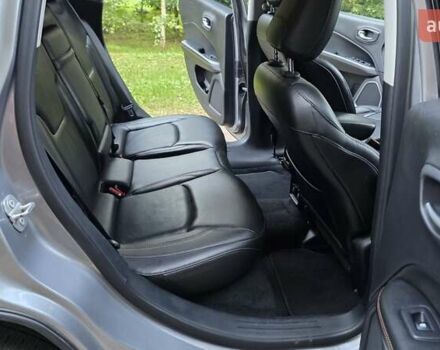 Джип Компас 2017 в Нововолынск на Automoto.ua Серый Джип Компас, объемом двигателя 2.36 л и пробегом 135 тыс. км за 14700 $, фото 29 на Automoto.ua