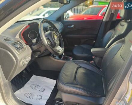 Джип Compass 2017 у Одесі на Automoto.ua Сірий Джип Compass, об'ємом двигуна 2.36 л та пробігом 42 тис. км за 12800 $, фото 30 на Automoto.ua