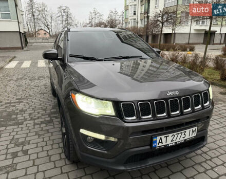 Серый Джип Компас, объемом двигателя 2.36 л и пробегом 172 тыс. км за 13200 $, фото 5 на Automoto.ua