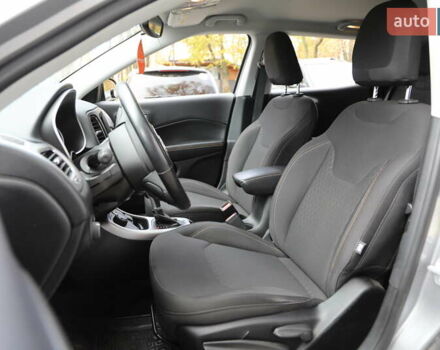 Серый Джип Компас, объемом двигателя 2.36 л и пробегом 34 тыс. км за 16000 $, фото 6 на Automoto.ua