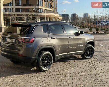 Серый Джип Компас, объемом двигателя 2.36 л и пробегом 100 тыс. км за 14700 $, фото 5 на Automoto.ua