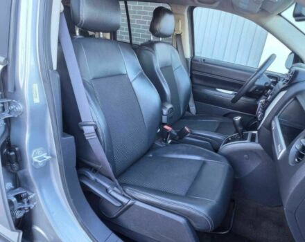 Сірий Джип Compass, об'ємом двигуна 2.4 л та пробігом 58 тис. км за 5600 $, фото 8 на Automoto.ua