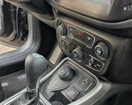 Джип Компас 2017 в Каменское - Днепродзержинск на Automoto.ua Серый Джип Компас, объемом двигателя 2.36 л и пробегом 119 тыс. км за 13800 $, фото 17 на Automoto.ua