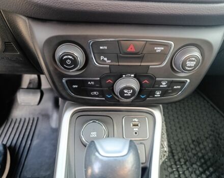 Сірий Джип Compass, об'ємом двигуна 2.4 л та пробігом 112 тис. км за 15900 $, фото 3 на Automoto.ua