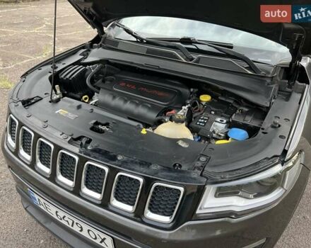Джип Компас 2017 в Каменское - Днепродзержинск на Automoto.ua Серый Джип Компас, объемом двигателя 2.36 л и пробегом 119 тыс. км за 13800 $, фото 21 на Automoto.ua