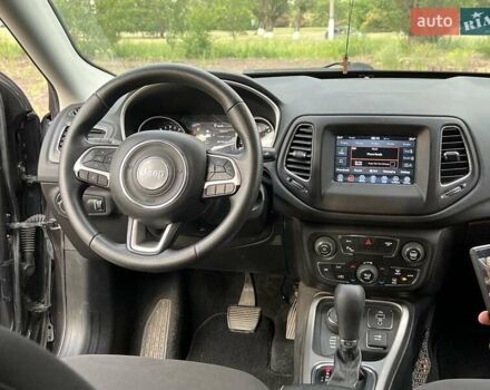 Джип Компас 2017 в Каменское - Днепродзержинск на Automoto.ua Серый Джип Компас, объемом двигателя 2.36 л и пробегом 119 тыс. км за 13800 $, фото 5 на Automoto.ua