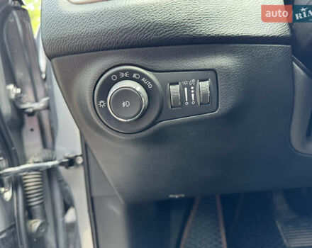 Сірий Джип Compass, об'ємом двигуна 2.36 л та пробігом 25 тис. км за 14999 $, фото 15 на Automoto.ua