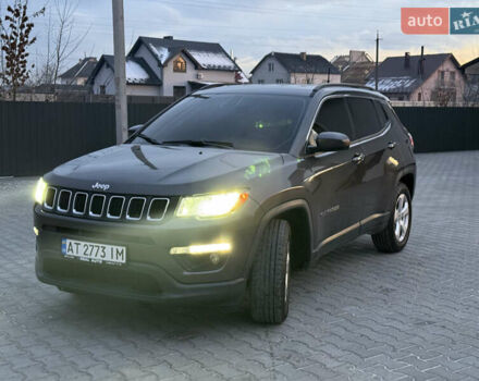 Серый Джип Компас, объемом двигателя 2.4 л и пробегом 175 тыс. км за 12900 $, фото 2 на Automoto.ua