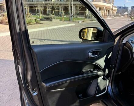 Серый Джип Компас, объемом двигателя 2.36 л и пробегом 100 тыс. км за 14700 $, фото 13 на Automoto.ua