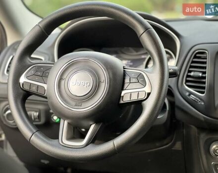Джип Компас 2017 в Каменское - Днепродзержинск на Automoto.ua Серый Джип Компас, объемом двигателя 2.36 л и пробегом 119 тыс. км за 13800 $, фото 16 на Automoto.ua