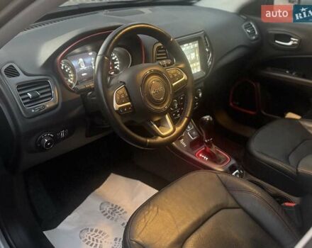 Джип Compass 2017 у Одесі на Automoto.ua Сірий Джип Compass, об'ємом двигуна 2.36 л та пробігом 42 тис. км за 12800 $, фото 6 на Automoto.ua