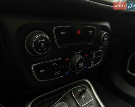 Серый Джип Компас, объемом двигателя 2.36 л и пробегом 148 тыс. км за 15300 $, фото 3 на Automoto.ua