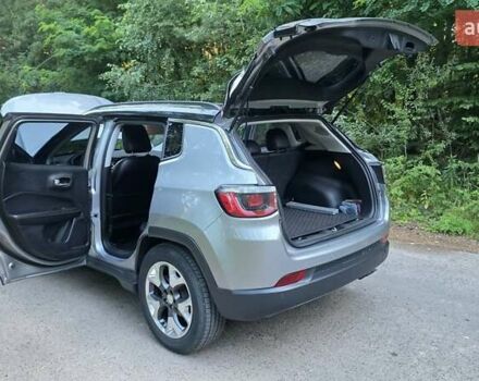 Джип Компас 2017 в Нововолынск на Automoto.ua Серый Джип Компас, объемом двигателя 2.36 л и пробегом 135 тыс. км за 14700 $, фото 15 на Automoto.ua