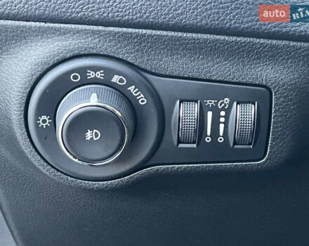 Сірий Джип Compass, об'ємом двигуна 2.36 л та пробігом 52 тис. км за 16900 $, фото 43 на Automoto.ua