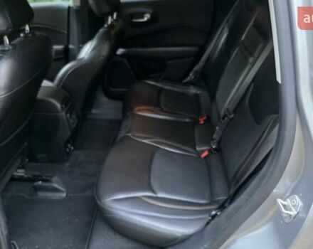 Джип Компас 2017 в Нововолынск на Automoto.ua Серый Джип Компас, объемом двигателя 2.36 л и пробегом 135 тыс. км за 14700 $, фото 27 на Automoto.ua