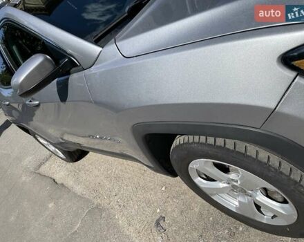 Серый Джип Компас, объемом двигателя 2.4 л и пробегом 70 тыс. км за 12900 $, фото 2 на Automoto.ua