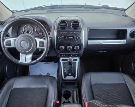 Сірий Джип Compass, об'ємом двигуна 2.4 л та пробігом 58 тис. км за 5600 $, фото 10 на Automoto.ua