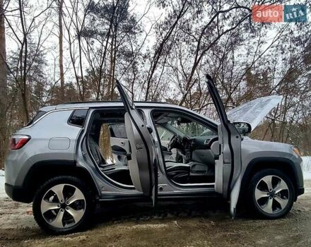 Серый Джип Компас, объемом двигателя 2.4 л и пробегом 87 тыс. км за 17500 $, фото 2 на Automoto.ua