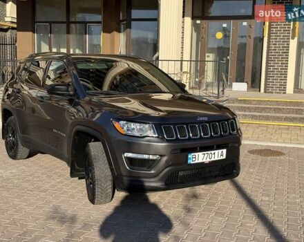 Серый Джип Компас, объемом двигателя 2.36 л и пробегом 100 тыс. км за 14700 $, фото 3 на Automoto.ua