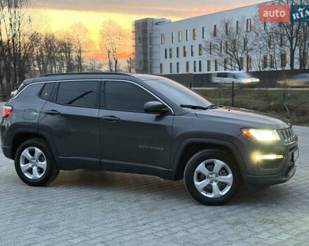 Серый Джип Компас, объемом двигателя 2.4 л и пробегом 175 тыс. км за 12900 $, фото 1 на Automoto.ua