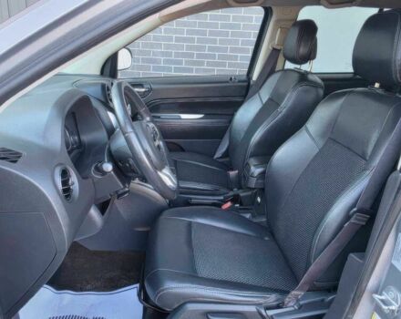 Сірий Джип Compass, об'ємом двигуна 2.4 л та пробігом 58 тис. км за 5600 $, фото 9 на Automoto.ua