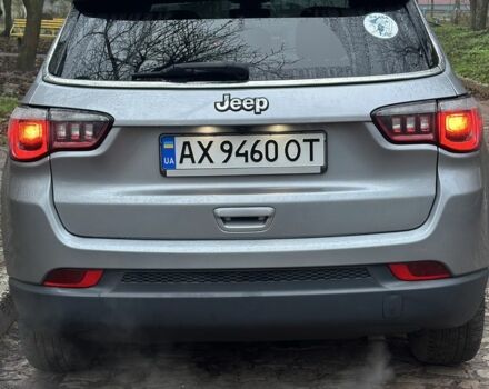 Сірий Джип Compass, об'ємом двигуна 2.4 л та пробігом 204 тис. км за 11900 $, фото 1 на Automoto.ua