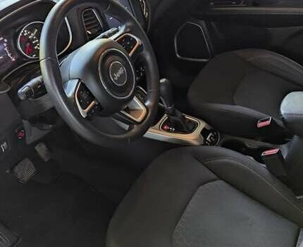 Джип Компас 2017 в Каменское - Днепродзержинск на Automoto.ua Серый Джип Компас, объемом двигателя 2.36 л и пробегом 119 тыс. км за 13800 $, фото 6 на Automoto.ua