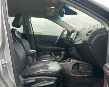 Сірий Джип Compass, об'ємом двигуна 2.36 л та пробігом 184 тис. км за 17000 $, фото 7 на Automoto.ua