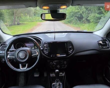 Джип Компас 2017 в Нововолынск на Automoto.ua Серый Джип Компас, объемом двигателя 2.36 л и пробегом 135 тыс. км за 14700 $, фото 20 на Automoto.ua