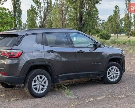 Джип Компас 2017 в Каменское - Днепродзержинск на Automoto.ua Серый Джип Компас, объемом двигателя 2.36 л и пробегом 119 тыс. км за 13800 $, фото 19 на Automoto.ua