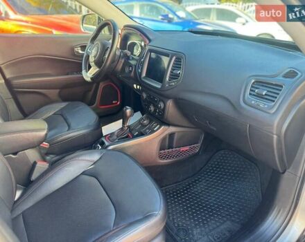 Джип Compass 2017 у Одесі на Automoto.ua Сірий Джип Compass, об'ємом двигуна 2.36 л та пробігом 42 тис. км за 12800 $, фото 29 на Automoto.ua