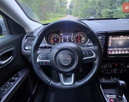 Джип Компас 2017 в Нововолынск на Automoto.ua Серый Джип Компас, объемом двигателя 2.36 л и пробегом 135 тыс. км за 14700 $, фото 22 на Automoto.ua