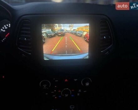 Джип Compass 2017 у Одесі на Automoto.ua Сірий Джип Compass, об'ємом двигуна 2.36 л та пробігом 42 тис. км за 12800 $, фото 17 на Automoto.ua